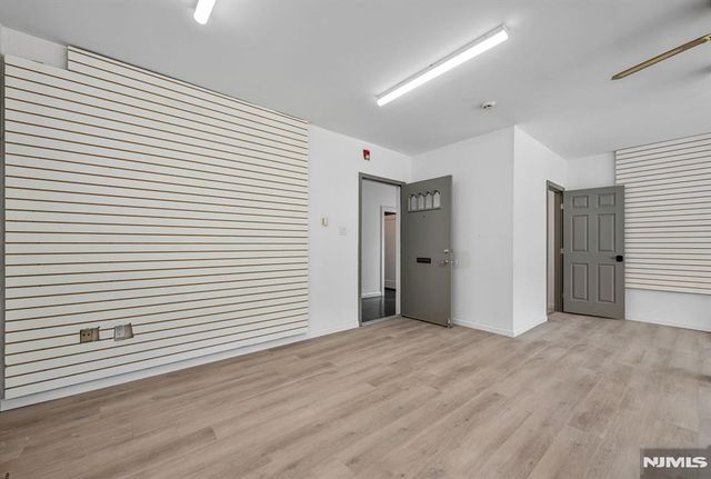 172 W Madison Avenue Storefront, Dumont, NJ 07628
