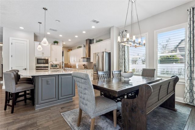 352 MOONBEAM LOOP, Oviedo, FL 32765