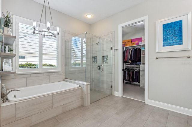 352 MOONBEAM LOOP, Oviedo, FL 32765