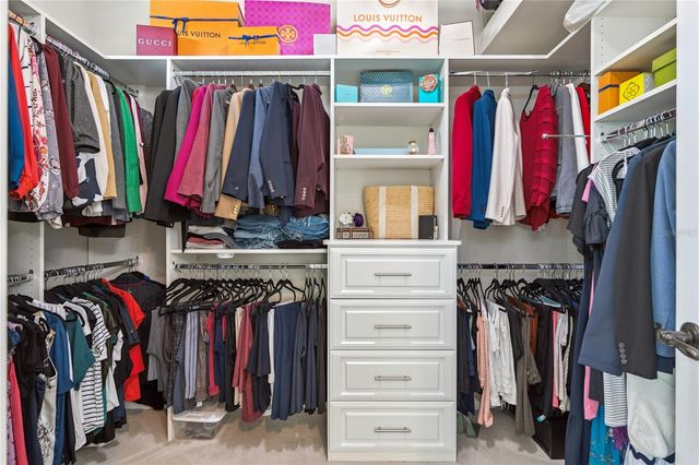 352 MOONBEAM LOOP, Oviedo, FL 32765