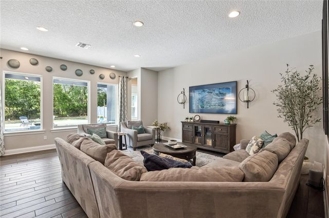 352 MOONBEAM LOOP, Oviedo, FL 32765