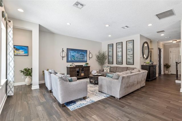 352 MOONBEAM LOOP, Oviedo, FL 32765