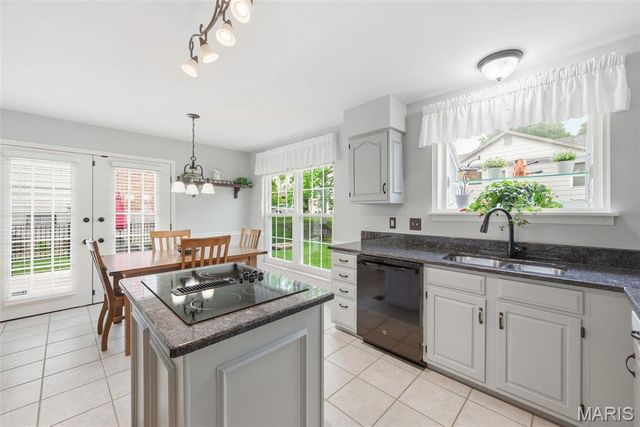 6 Belcourt Circle, St Charles, MO 63304