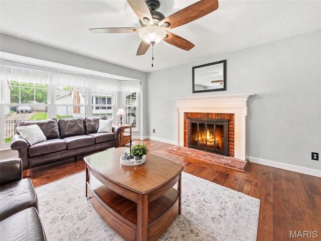 6 Belcourt Circle, St Charles, MO 63304