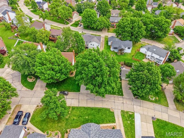 6 Belcourt Circle, St Charles, MO 63304