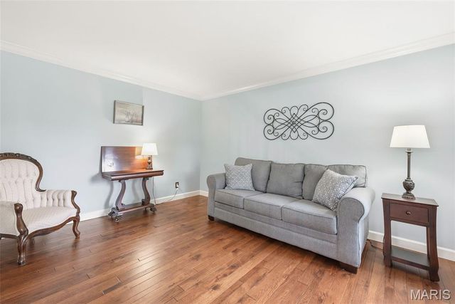 6 Belcourt Circle, St Charles, MO 63304