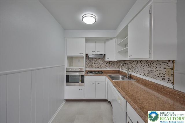 1920 South Idaho Street, Allentown City, PA 18103