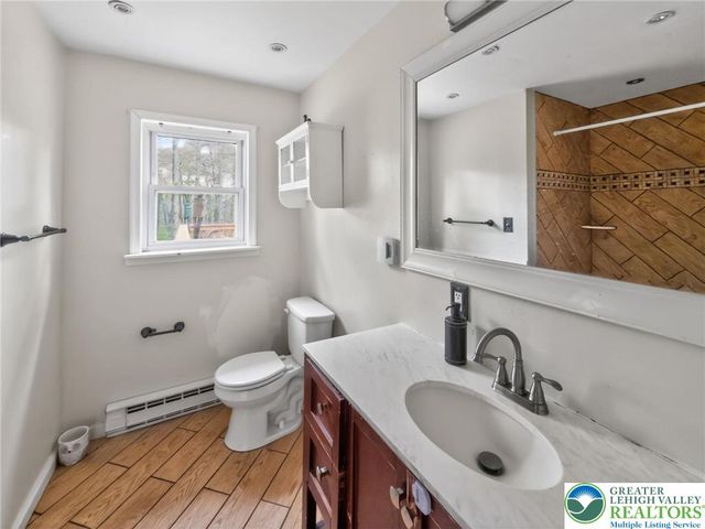 1292 Winding Way, Coolbaugh Twp, PA 18466