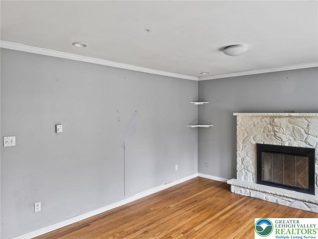 1292 Winding Way, Coolbaugh Twp, PA 18466