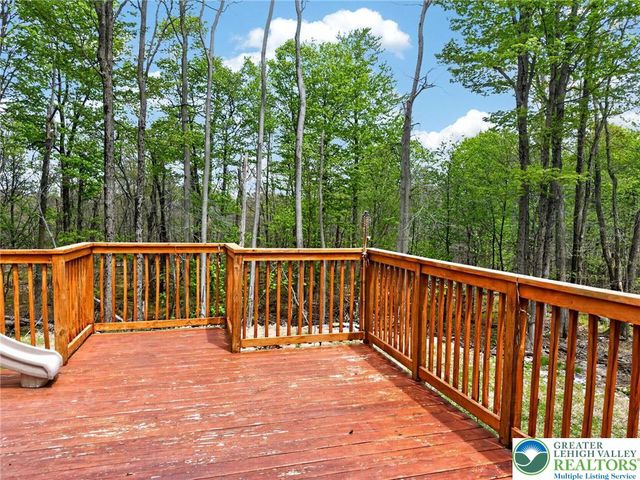1292 Winding Way, Coolbaugh Twp, PA 18466