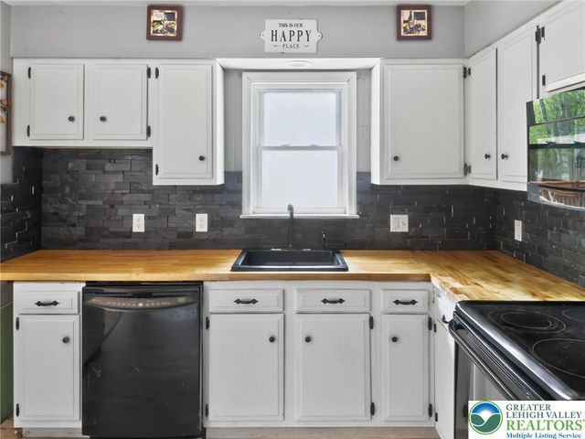 1292 Winding Way, Coolbaugh Twp, PA 18466