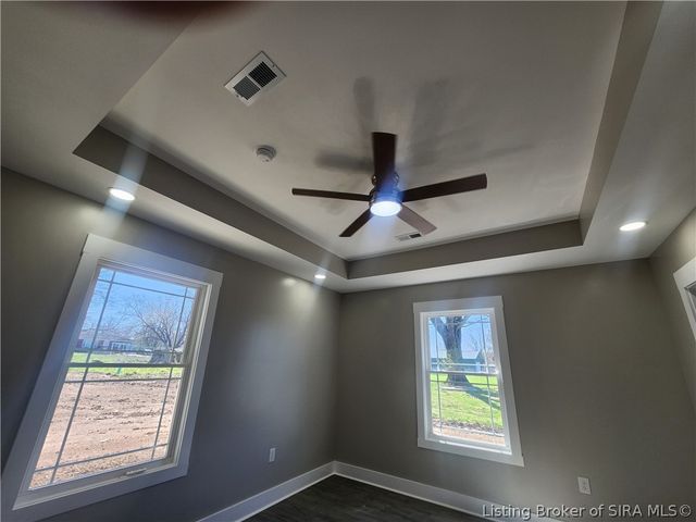 25 E Suder Lane, Campbellsburg, IN 47108