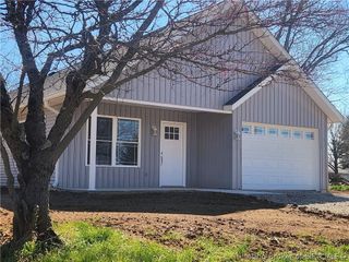 25 E Suder Lane, Campbellsburg, IN 47108