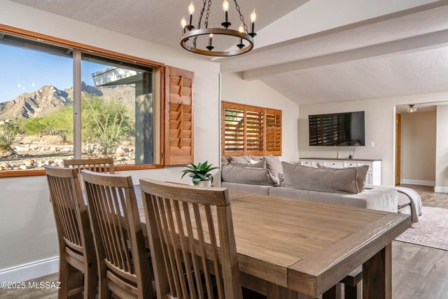 7364 N Mountain Shadows Drive, Tucson, AZ 85718