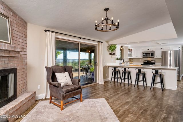 7364 N Mountain Shadows Drive, Tucson, AZ 85718