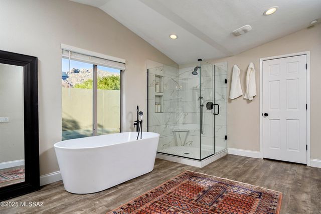 7364 N Mountain Shadows Drive, Tucson, AZ 85718