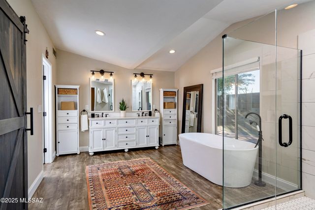 7364 N Mountain Shadows Drive, Tucson, AZ 85718
