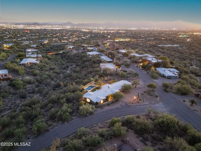 7364 N Mountain Shadows Drive, Tucson, AZ 85718