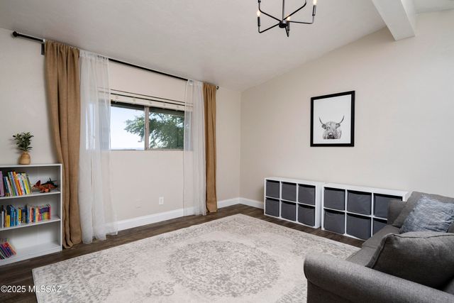 7364 N Mountain Shadows Drive, Tucson, AZ 85718