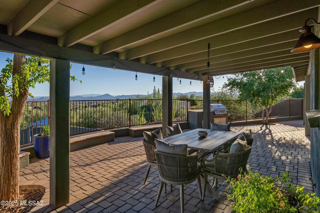 7364 N Mountain Shadows Drive, Tucson, AZ 85718