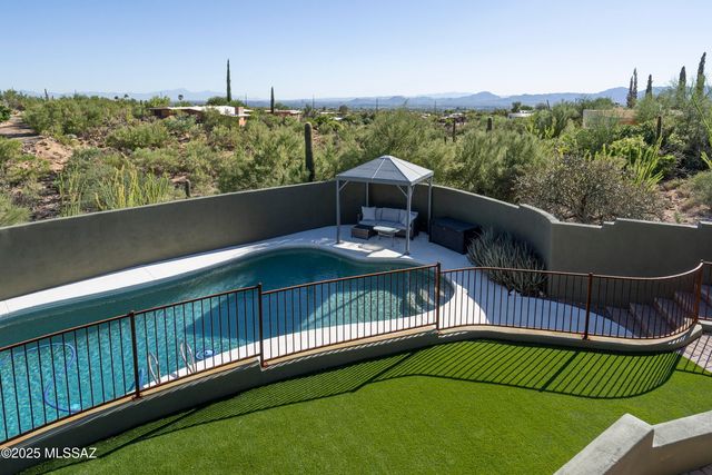7364 N Mountain Shadows Drive, Tucson, AZ 85718