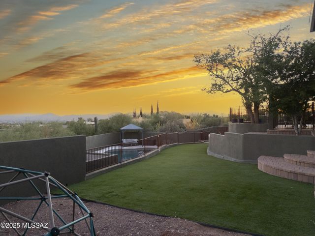 7364 N Mountain Shadows Drive, Tucson, AZ 85718