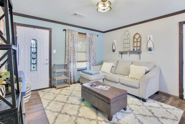 1406 Kings Rd, Leesville, LA 71446