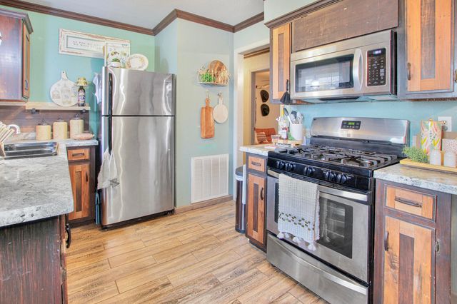 1406 Kings Rd, Leesville, LA 71446