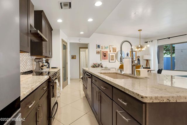 2465 N Silver Mosaic Drive, Tucson, AZ 85745