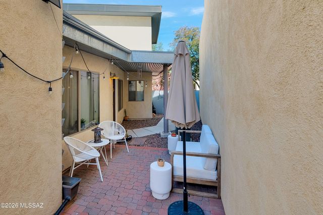 2465 N Silver Mosaic Drive, Tucson, AZ 85745