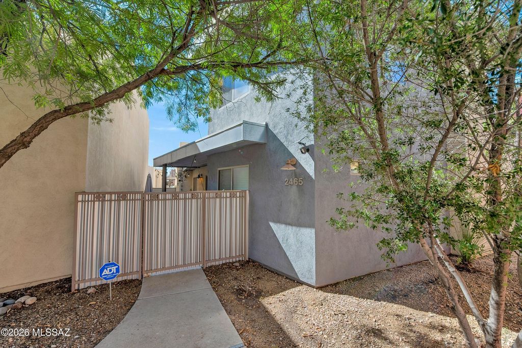 2465 N Silver Mosaic Drive, Tucson, AZ 85745