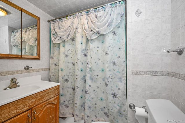 91-29 217th Street, Queens Village, NY 11428