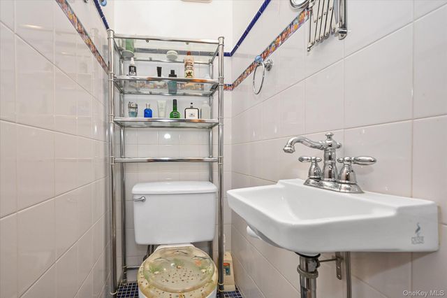 91-29 217th Street, Queens Village, NY 11428