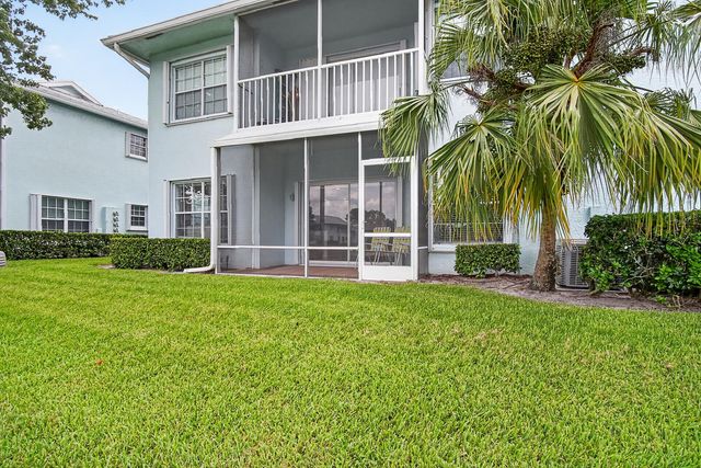 1103 SW Swan Lake Circle 102, Port St Lucie, FL 34986