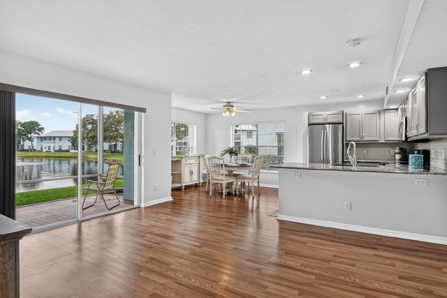 1103 SW Swan Lake Circle 102, Port St Lucie, FL 34986