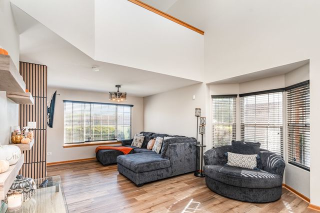 130 Andrew Taras Court, Joliet, IL 60435