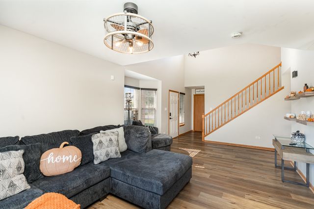 130 Andrew Taras Court, Joliet, IL 60435