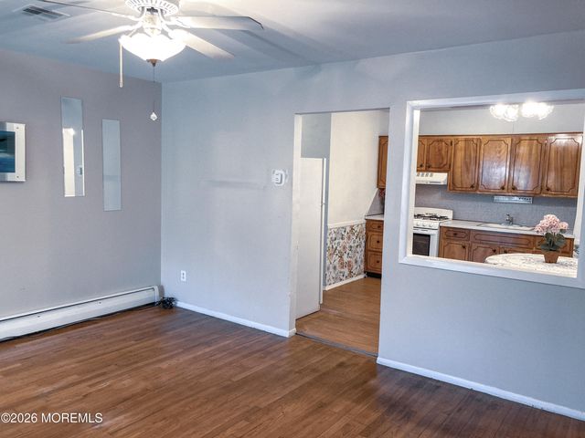 11 B Lark Street, Manchester, NJ 08759