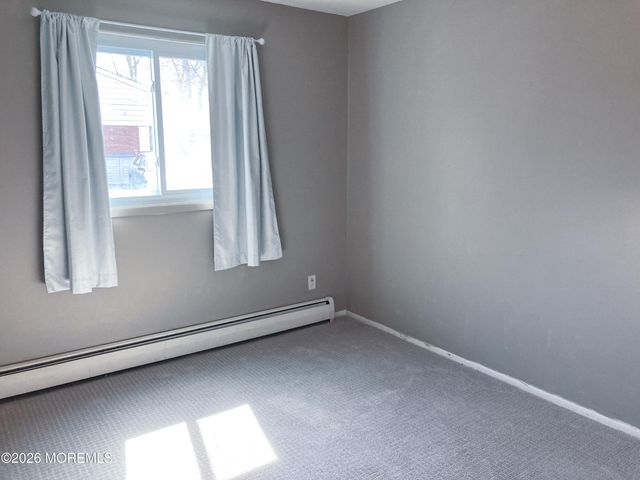 11 B Lark Street, Manchester, NJ 08759