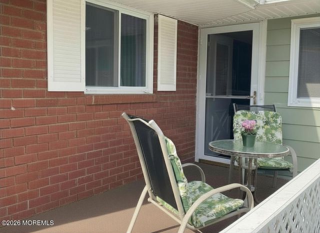 11 B Lark Street, Manchester, NJ 08759