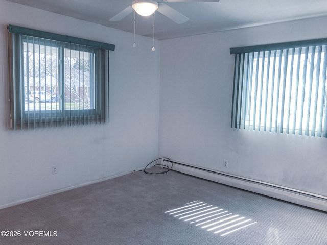 11 B Lark Street, Manchester, NJ 08759