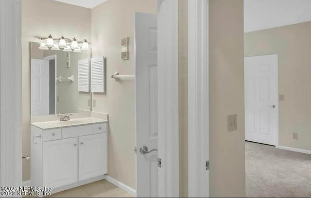 10000 GATE Parkway N 421, Jacksonville, FL 32246