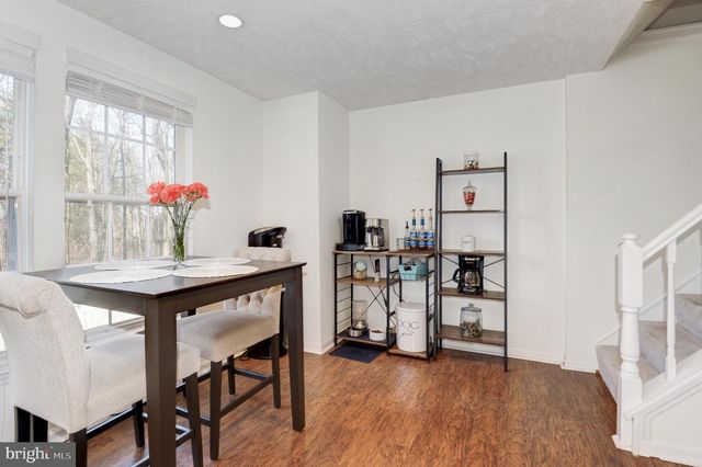 1598 WOODCREST DR, Reston, VA 20194
