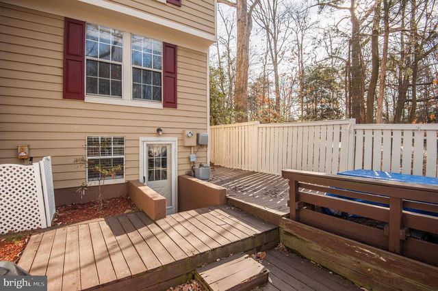 1598 WOODCREST DR, Reston, VA 20194