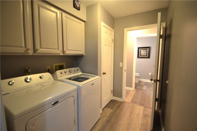122 Thorn Apple Lane, Greece, NY 14626