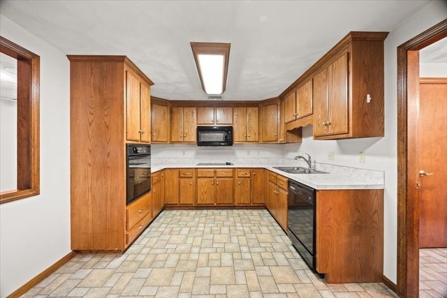 205 Paine Rd, North Attleboro, MA 02760