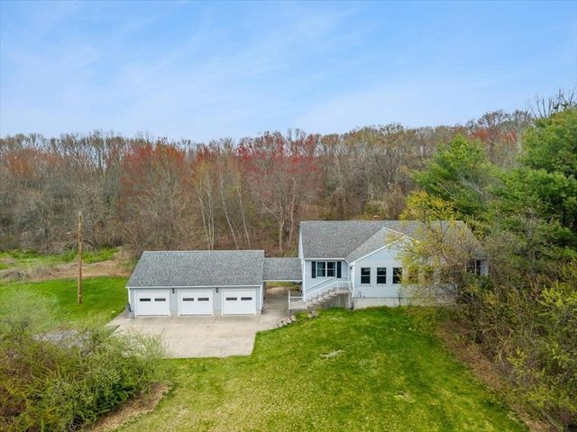 205 Paine Rd, North Attleboro, MA 02760