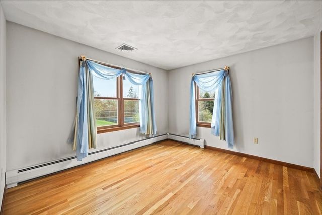 205 Paine Rd, North Attleboro, MA 02760