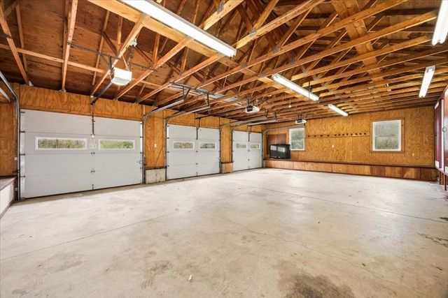 205 Paine Rd, North Attleboro, MA 02760