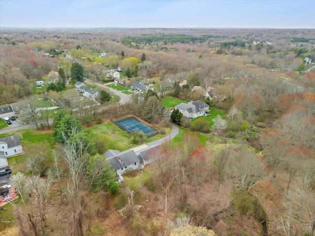 205 Paine Rd, North Attleboro, MA 02760